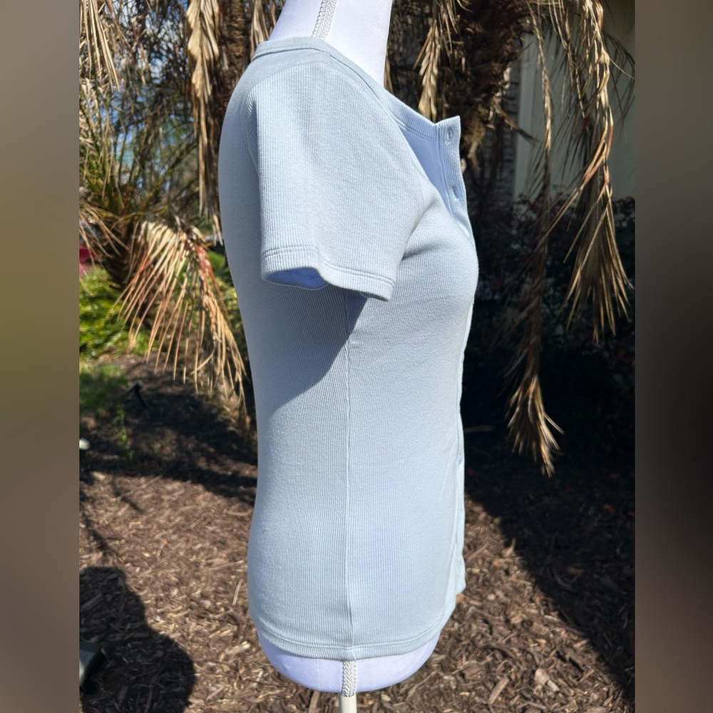 NWT🌷Abercrombie Blue Button Down Short Sleeve Cardigan - Picture 4 of 8